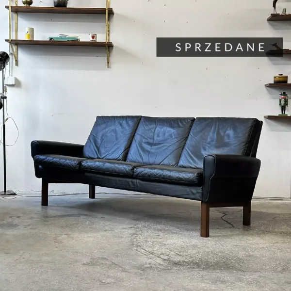 sofa czaarna 3 osob